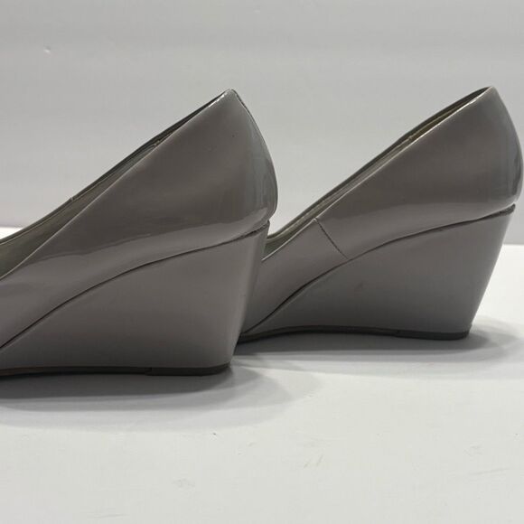 CL by Laundry Nima Patent Wedge Pump Grey Slip On 2.75” Heel Size 7.5 - Picture 7 of 16